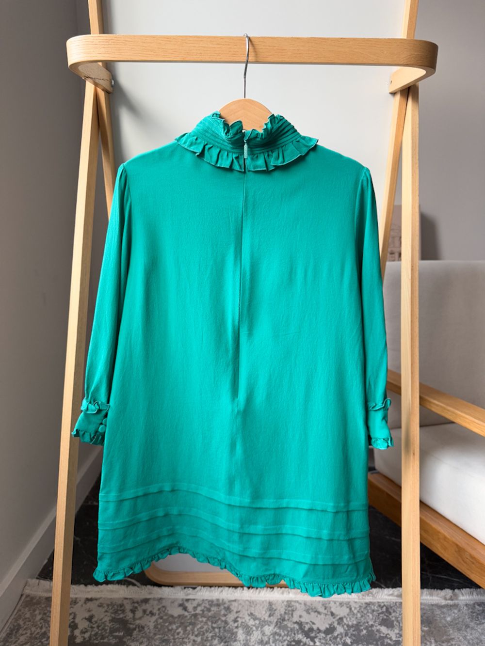 Шёлковое платье Gucci, 116