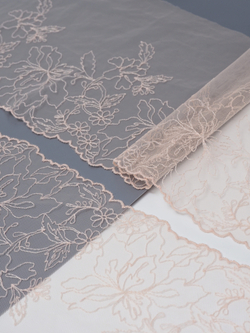 Вышивка на сетке пион неэластичная ширина 17 см (2 стороны)