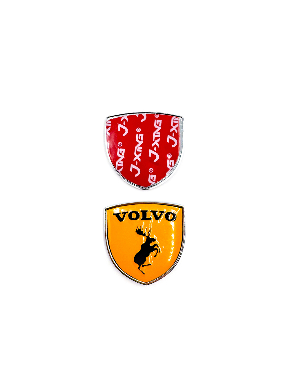Наклейки Volvo Щит металлические желтые объемные (шильдик Вольво щит, 3,8х3,8 см). 2 шт в комплекте. Желтые с лого