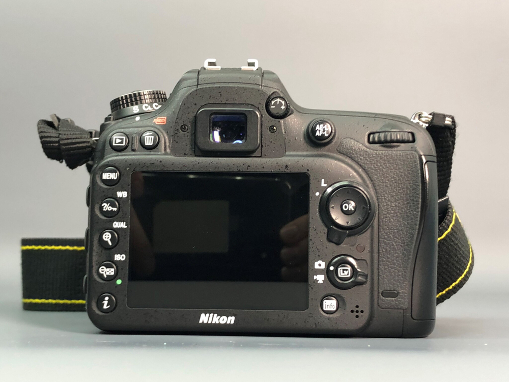 Nikon D7100 18.490 кадров