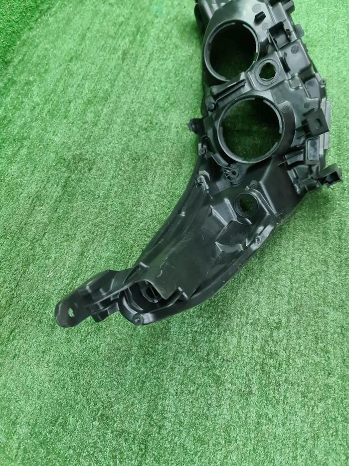 Корпус фары левый Toyota Highlander 3 U50 (16-19)