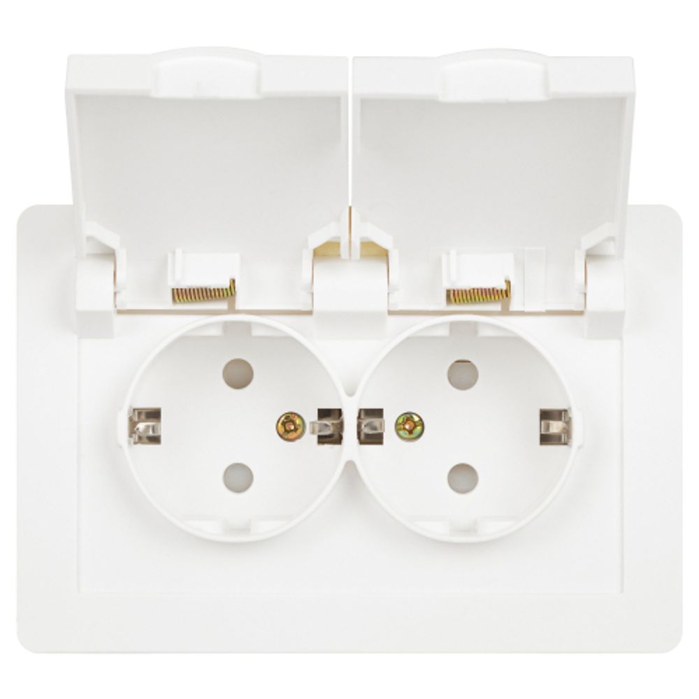 Розетка Intro Style 7-207-01 2P+E Schuko с крышкой штор., 16А-250В, IP20, СУ, белый