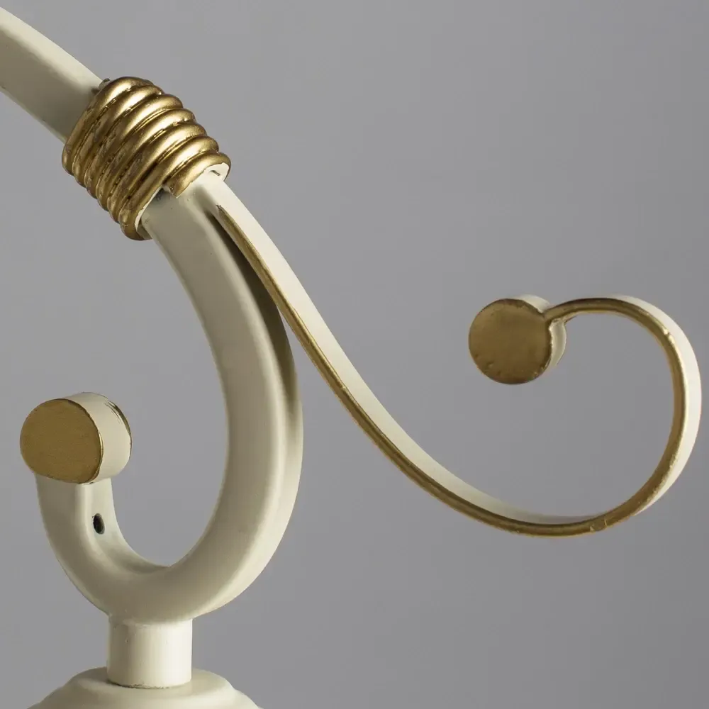 Потолочная люстра Arte Lamp