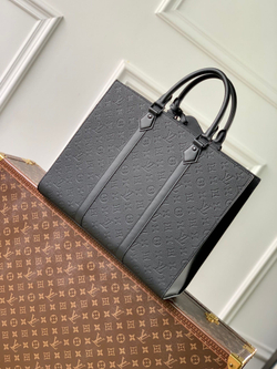 Louis Vuitton Sac Plat 24H