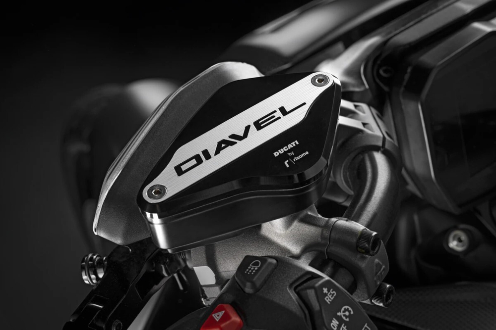 96180751AA DUCATI COVERS FOR FLUID RESERVOIRS (DVL V4)