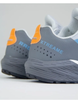 Облегченные беговые кроссовки