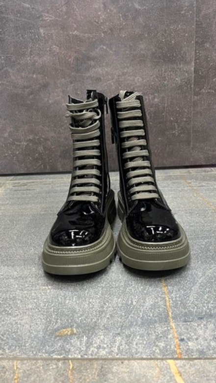 Ботинки со шнурками хаки