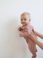 Комбинезон для новорожденного пудрово розовый