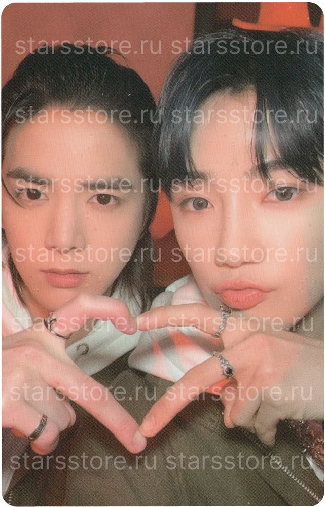 Фотокарта юнитная Younghoon & New THE BOYZ - MAVERICK Story Book Ver. Фотокарта юнитная Younghoon & New THE BOYZ - MAVERICK Story Book Ver.