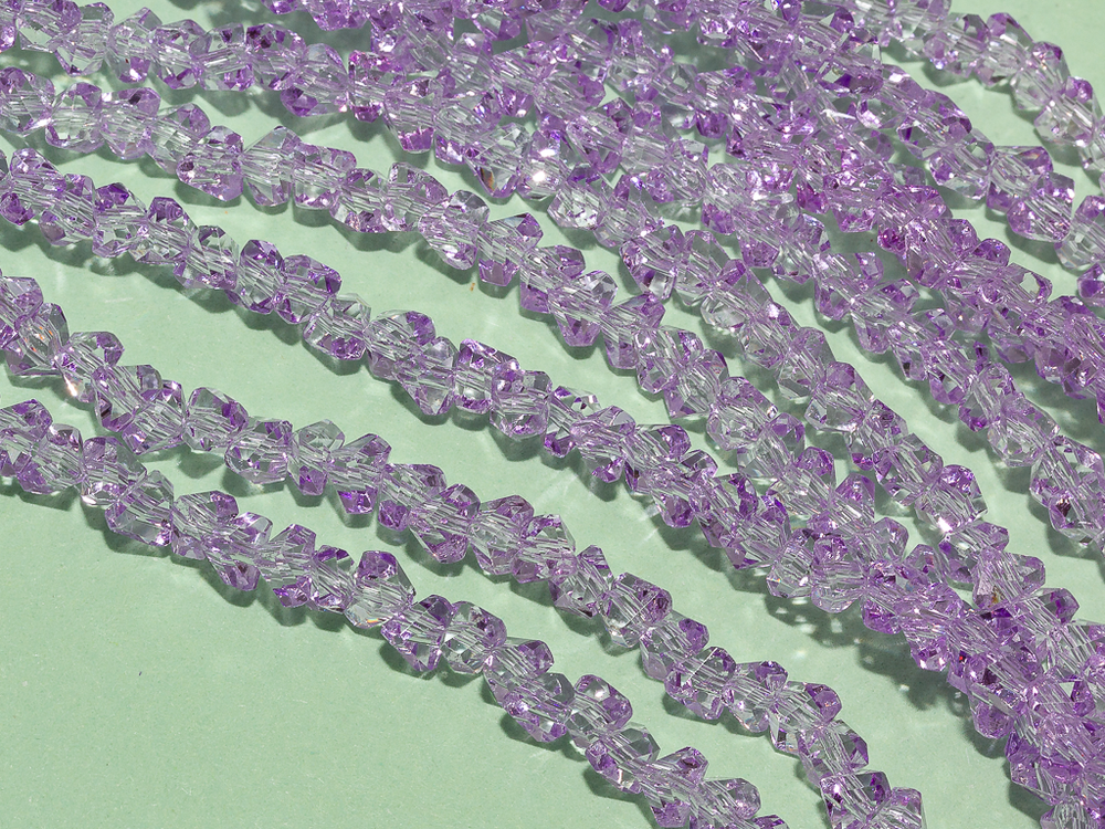 Нить бусин для украшений 4мм (ювелирное стекло)