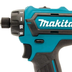 Makita DF032DWME аккумуляторная дрель-шуруповерт (2 x 4 Ач, ЗУ)