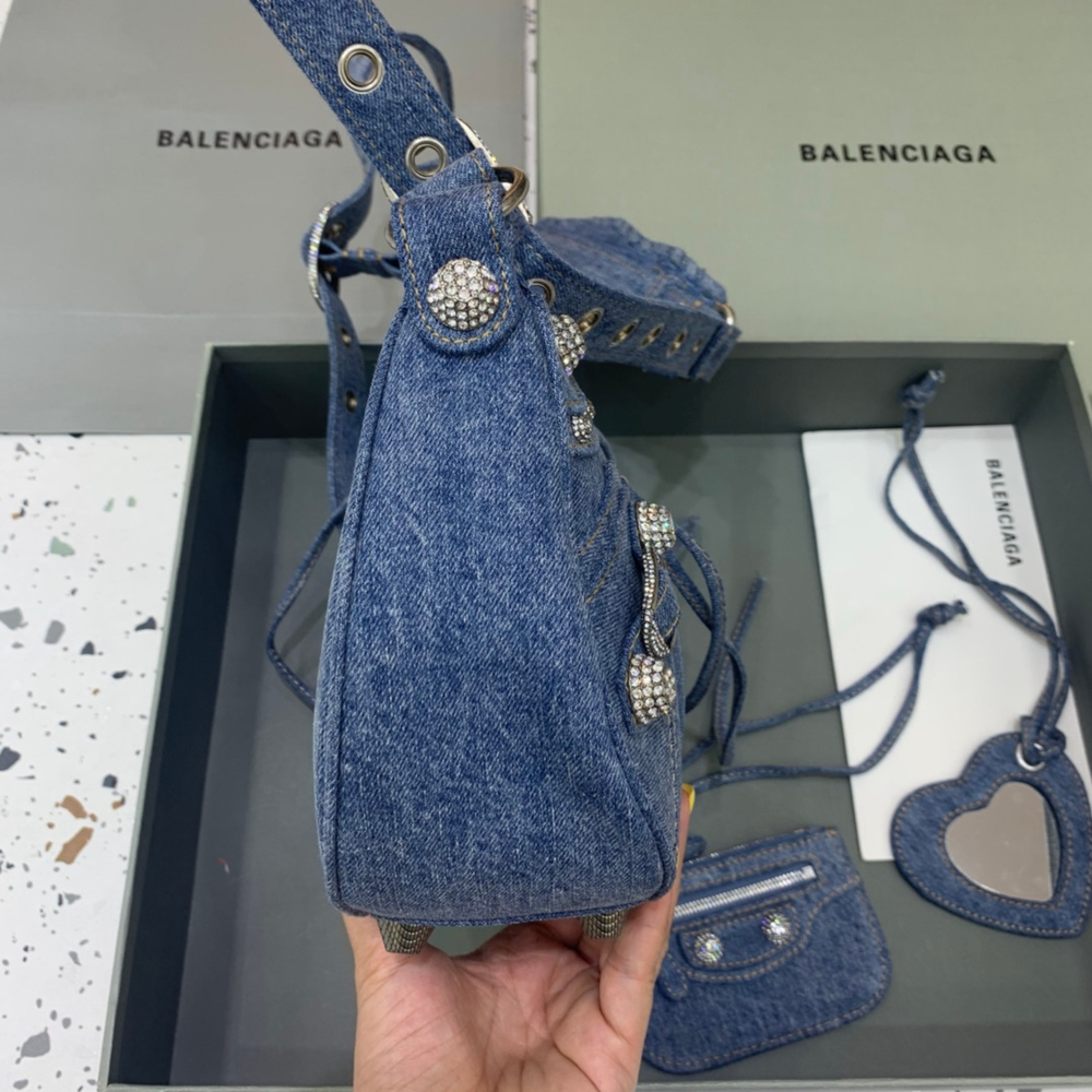 Balenciaga Le Cagole 33 cm