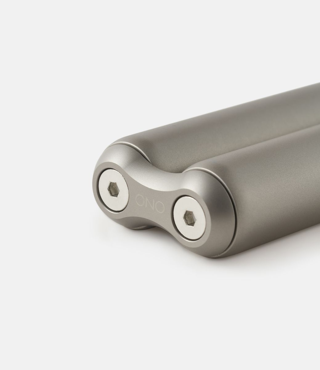 ONO Roller Titianium — роликовый массажёр из титана