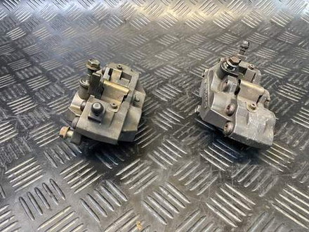 Суппорты переднего тормоза Suzuki GSR400 (GK7DA)