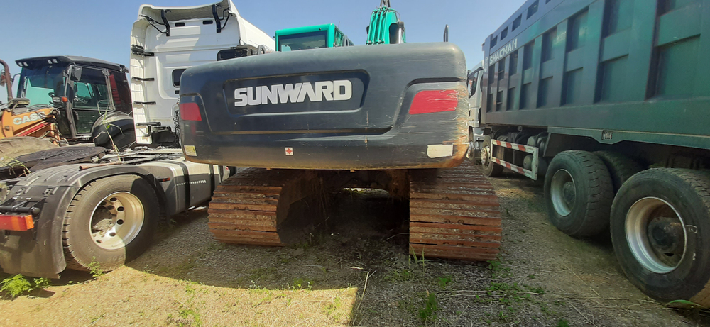 SUNWARD SWE210 Экскаватор SWE210 (Дизельный, 6,5 л, 154 л.с., АТ)