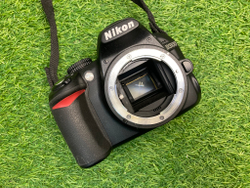 Nikon D3100 2.300 кадров