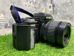 Minolta 7000 + Minolta AF 35-80mm 4-5.6 Zoom