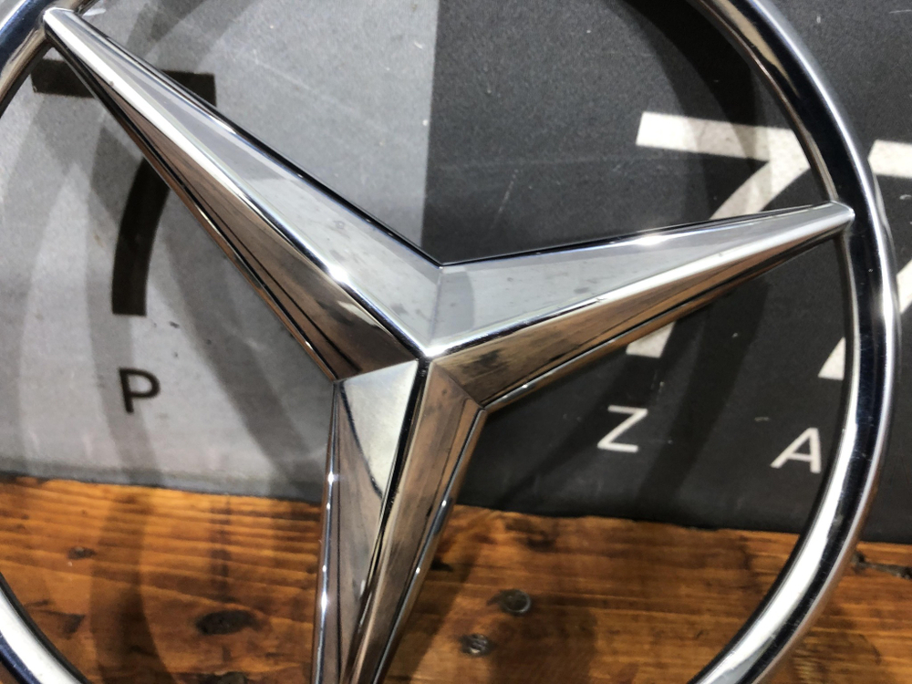 Эмблема GLC (X253) GLE (W166) GLS (X166) Б/У Оригинал A0008172116