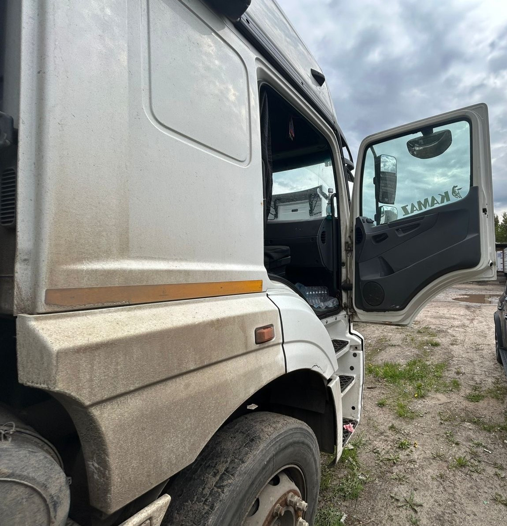 КамАЗ 5490 4x2 Седельный тягач 5490-033-87(S5) (Дизельный, 12,0 л, 401 л.с., АТ)