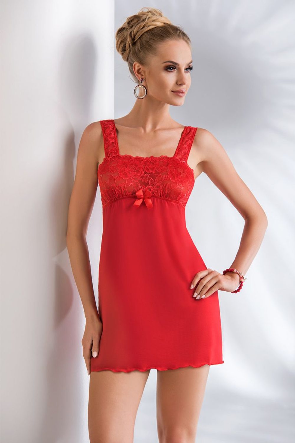 Сорочка Kinga с отделкой из кружева (Размер: L) (Цвет: красный)