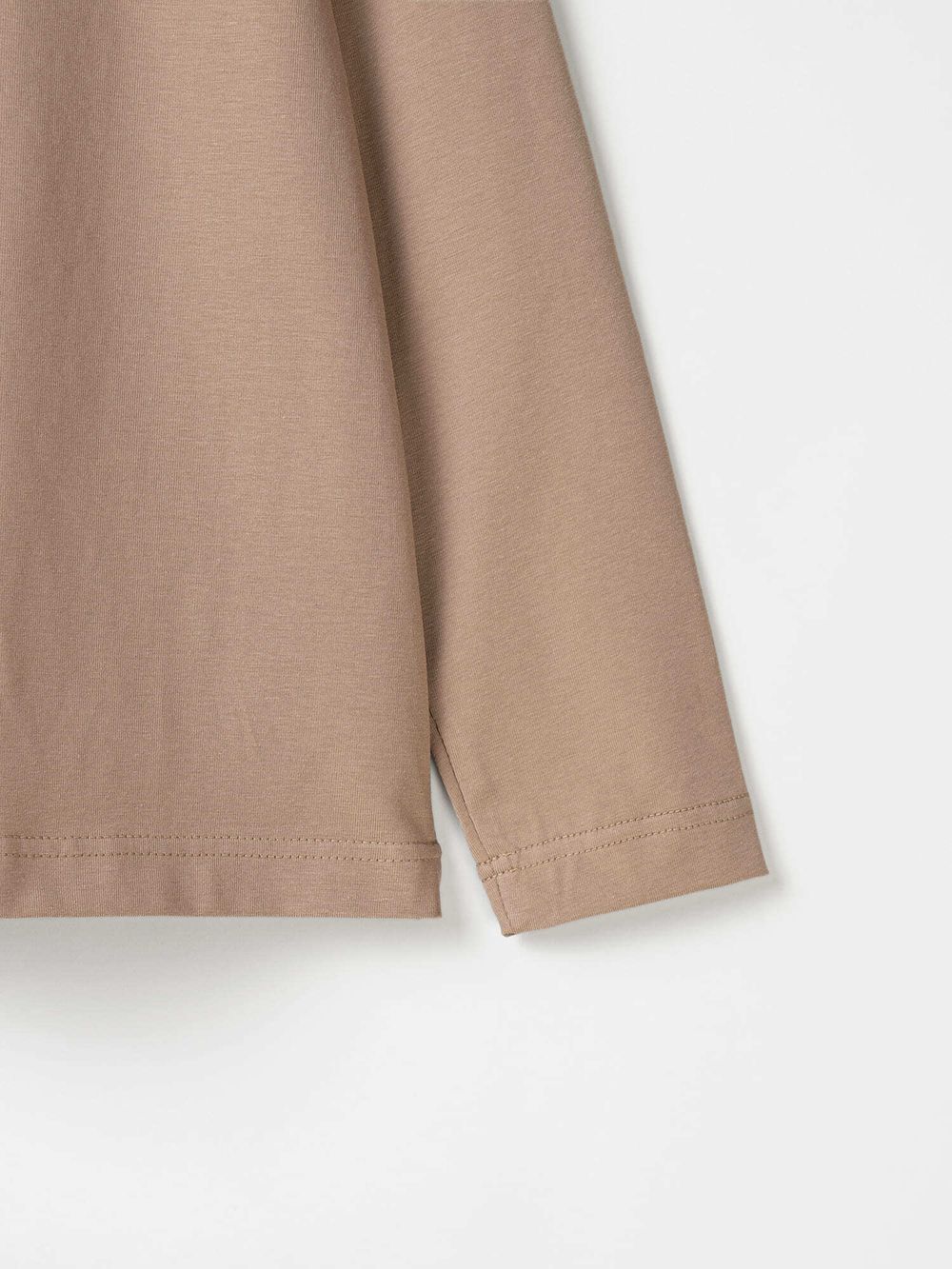 Лонгслив "Песок" с принтом 7+