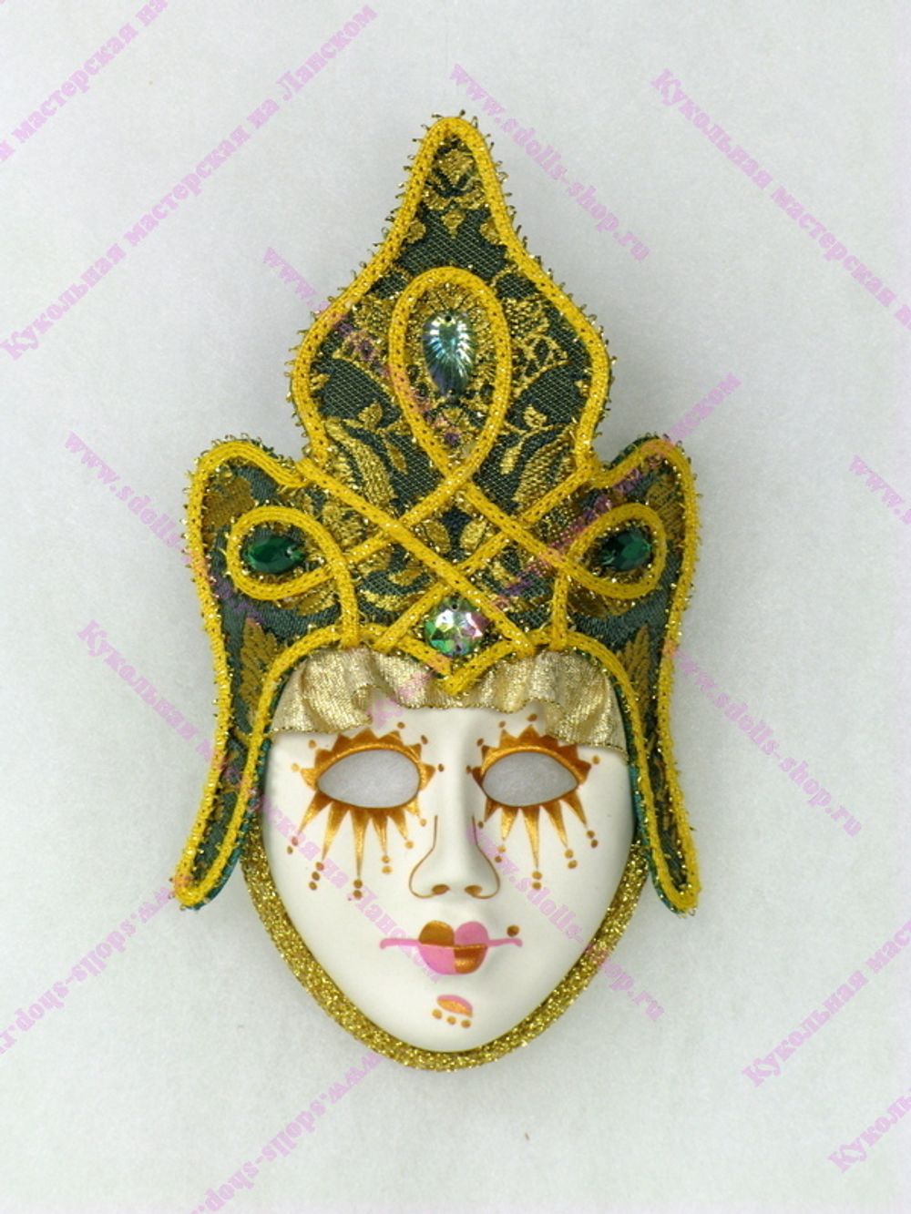 Интерьерная малая маска Барыня