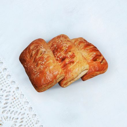 Слойка с ветчиной и сыром