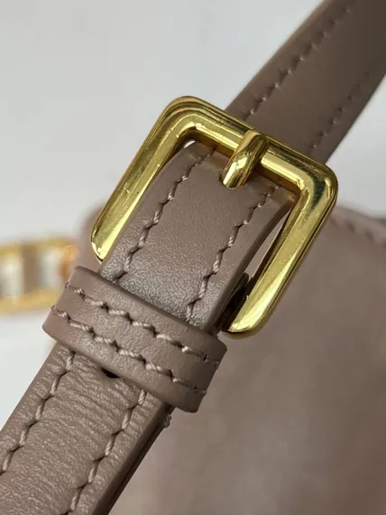 Сумка Dior 30 Montaigne Avenue бледно-розовый