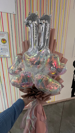 Букет с цифрами и сердцами-хамелеон