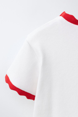 ZARA ФУТБОЛКА В РУБЧИК С КОНТРАСТНОЙ ОТДЕЛКОЙ И ВЫШИВКОЙ, КРАСНЫЙ