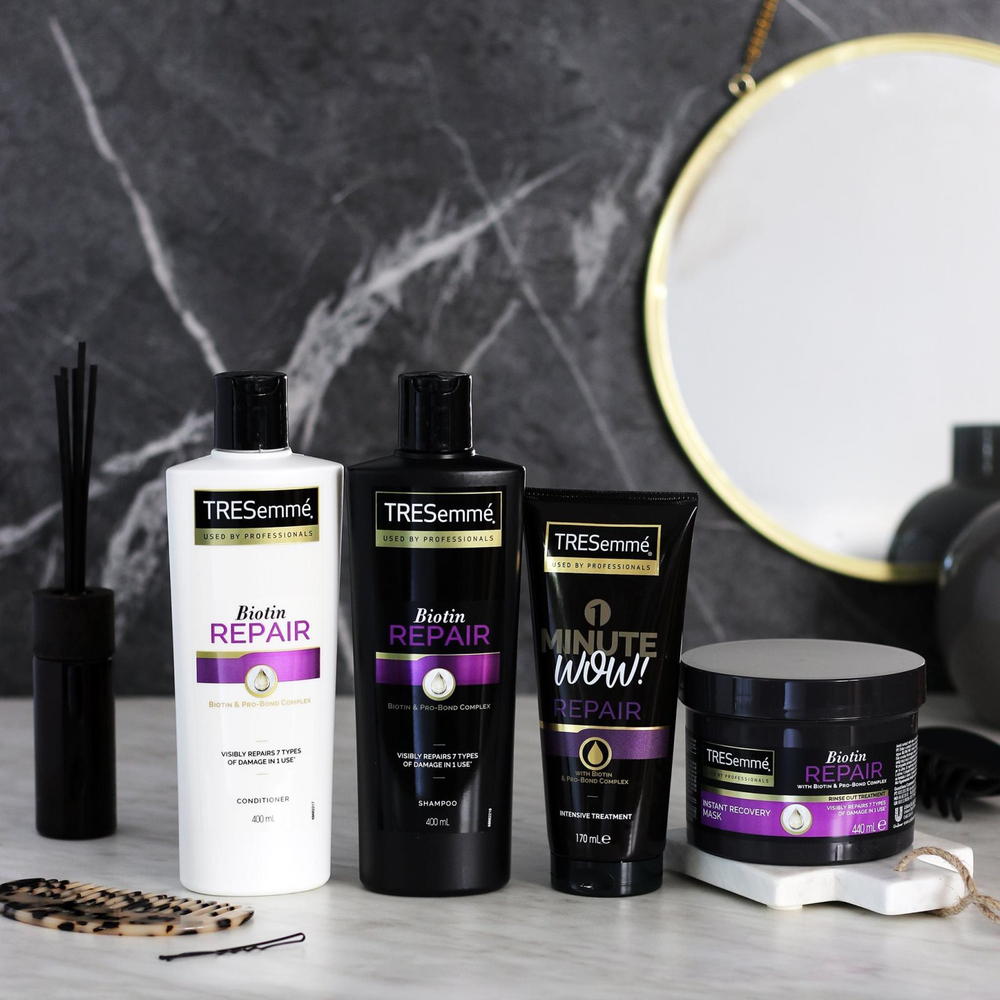TRESemme Biotin + Repair 7 - восстанавливающий шампунь для поврежденных волос /   400  ml  / GTIN 8710522323120