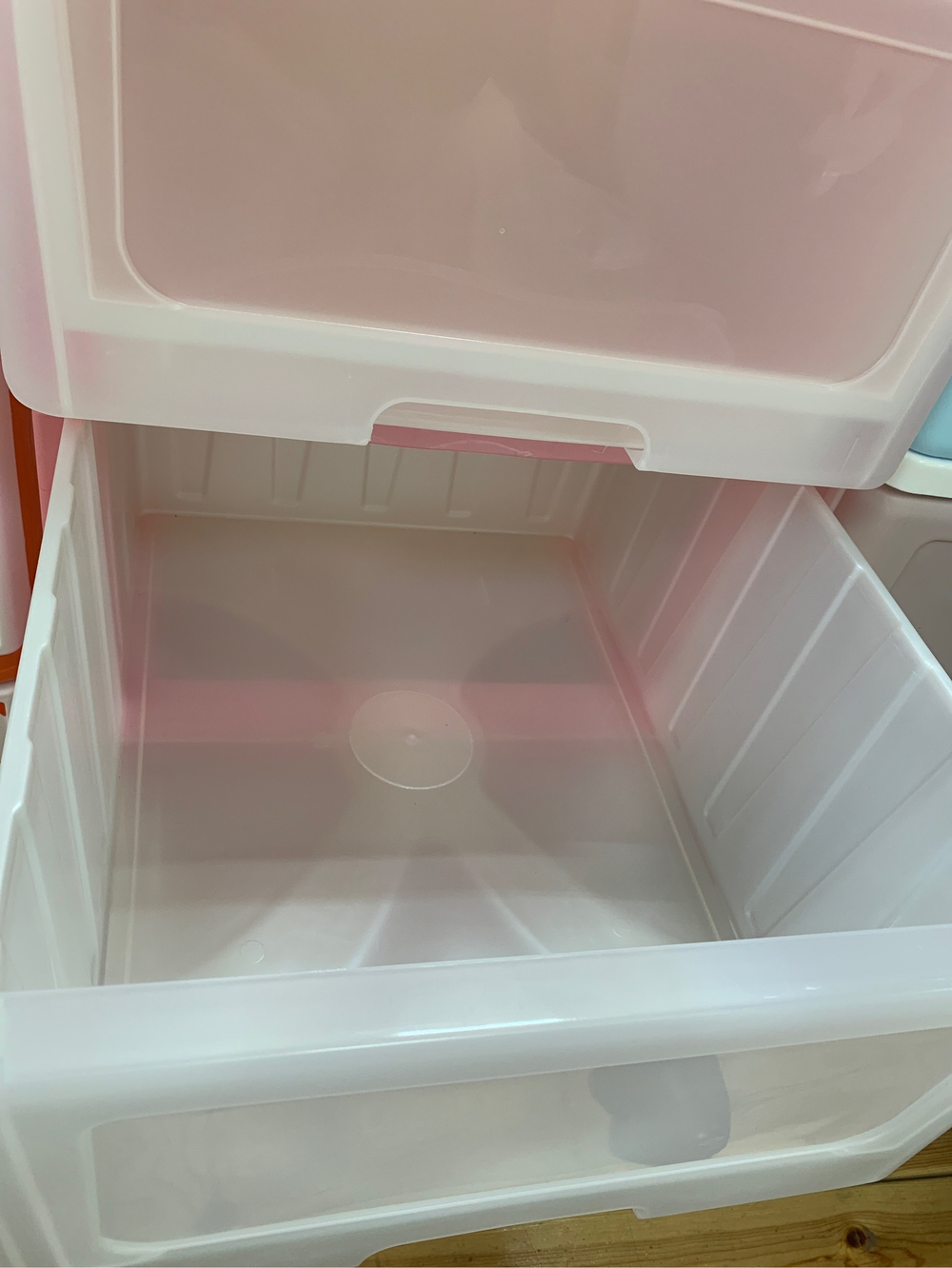 Комод 4-х СЕКЦИОННЫЙ (500*400*985 мм) КЛИЕР розовый перламутр НА КОЛЕСАХ арт. 04024