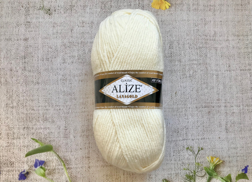 Пряжа ALIZE "Lana Gold Classic". 62 молочный
