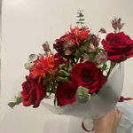 Букет с розами и монардой