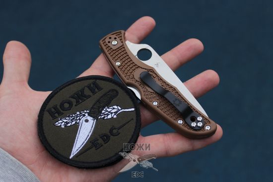 Складной нож Spyderco Endura Flat Ground Brown C10FPBN c клинком из стали VG-10, рукоять FRN