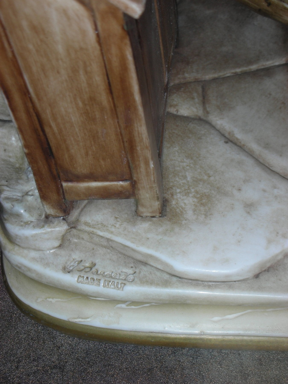 Статуэтка. Фарфор. Сказки у камина. Capodimonte. Италия