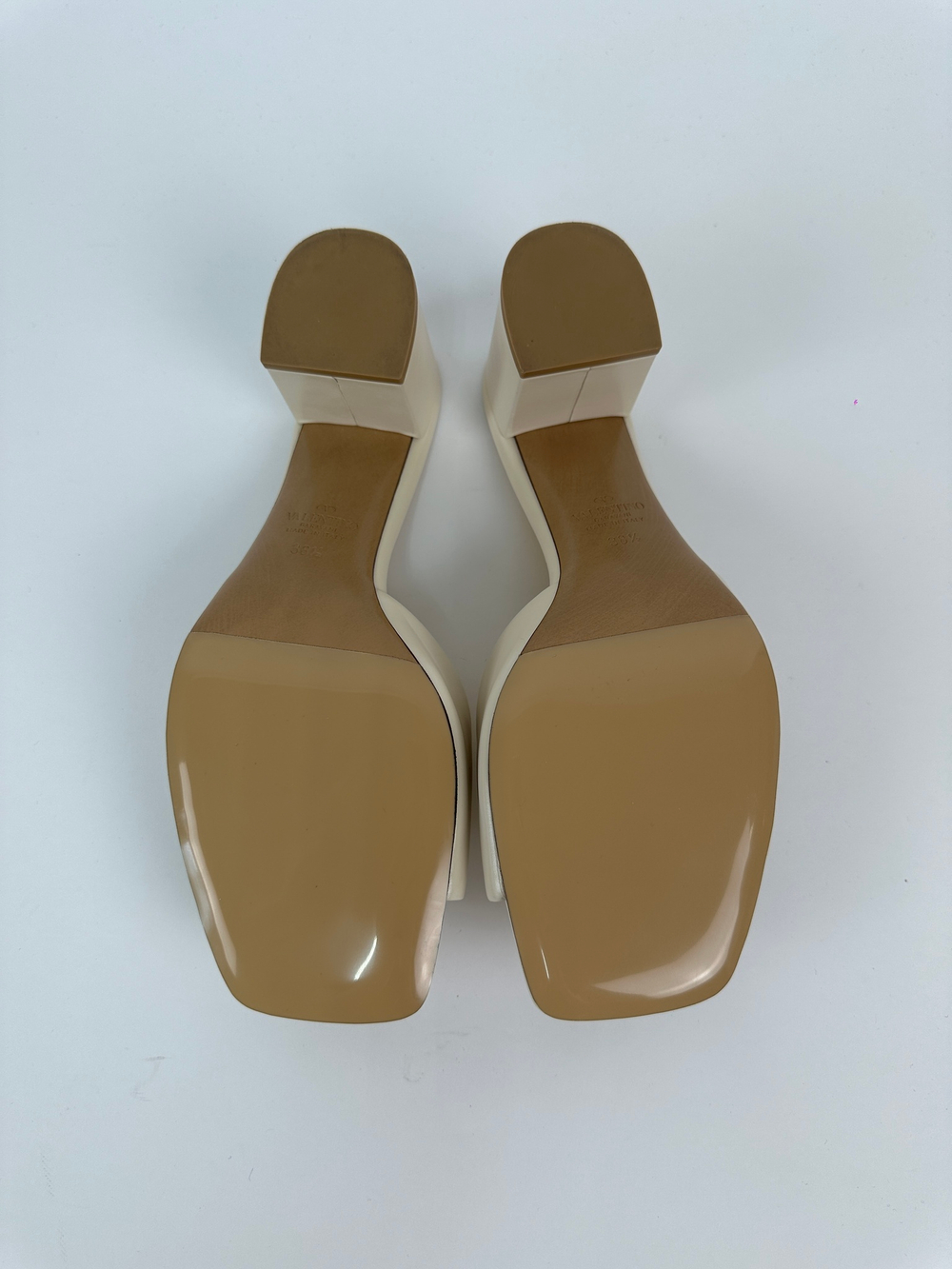 Мюли Valentino