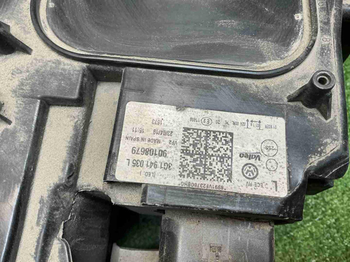 Фара левая VW Passat B8 (2014-2020) LED