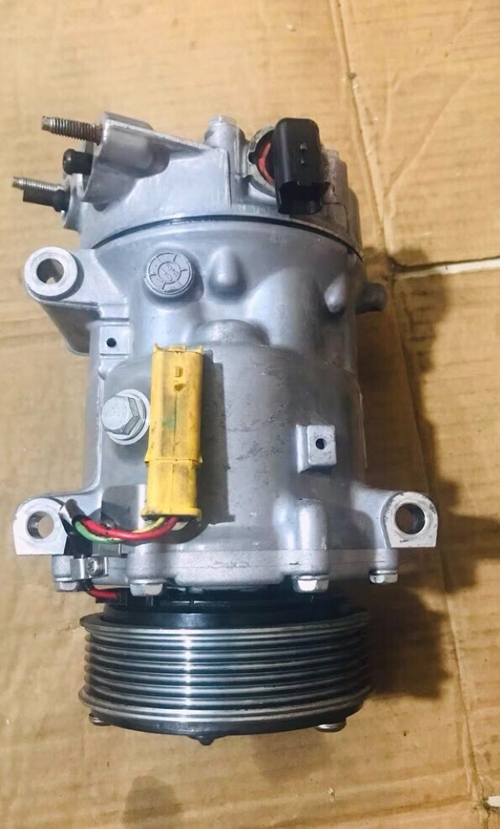 Компрессор кондиционера Peugeot 207/307/308/408 оригинал