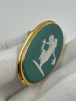 Брошь Wedgwood зелёная