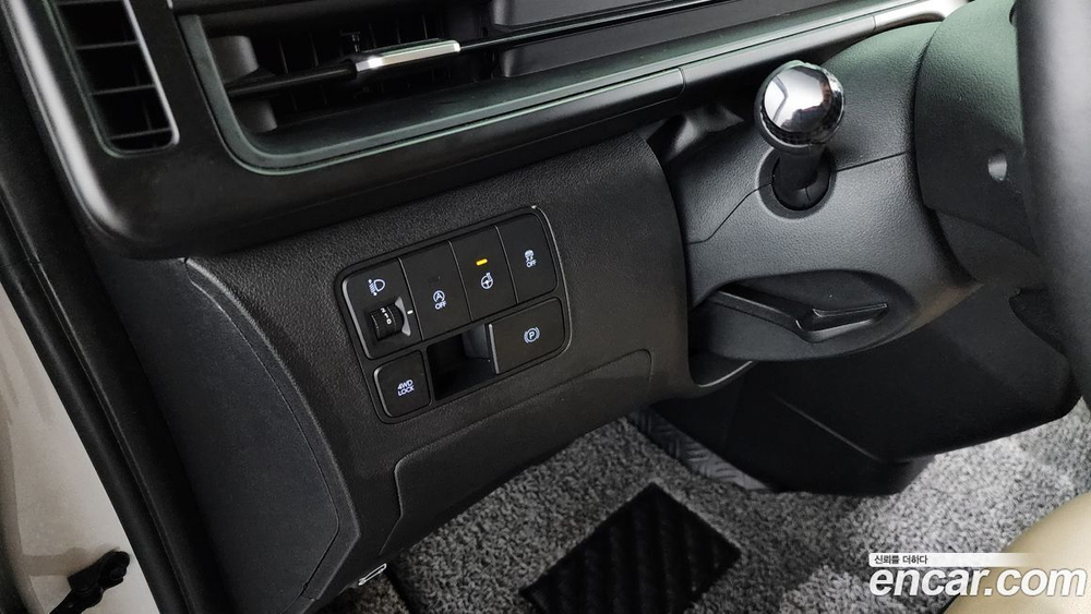 Hyundai Staria 4WD Tourer 11-и местный (08.2021)