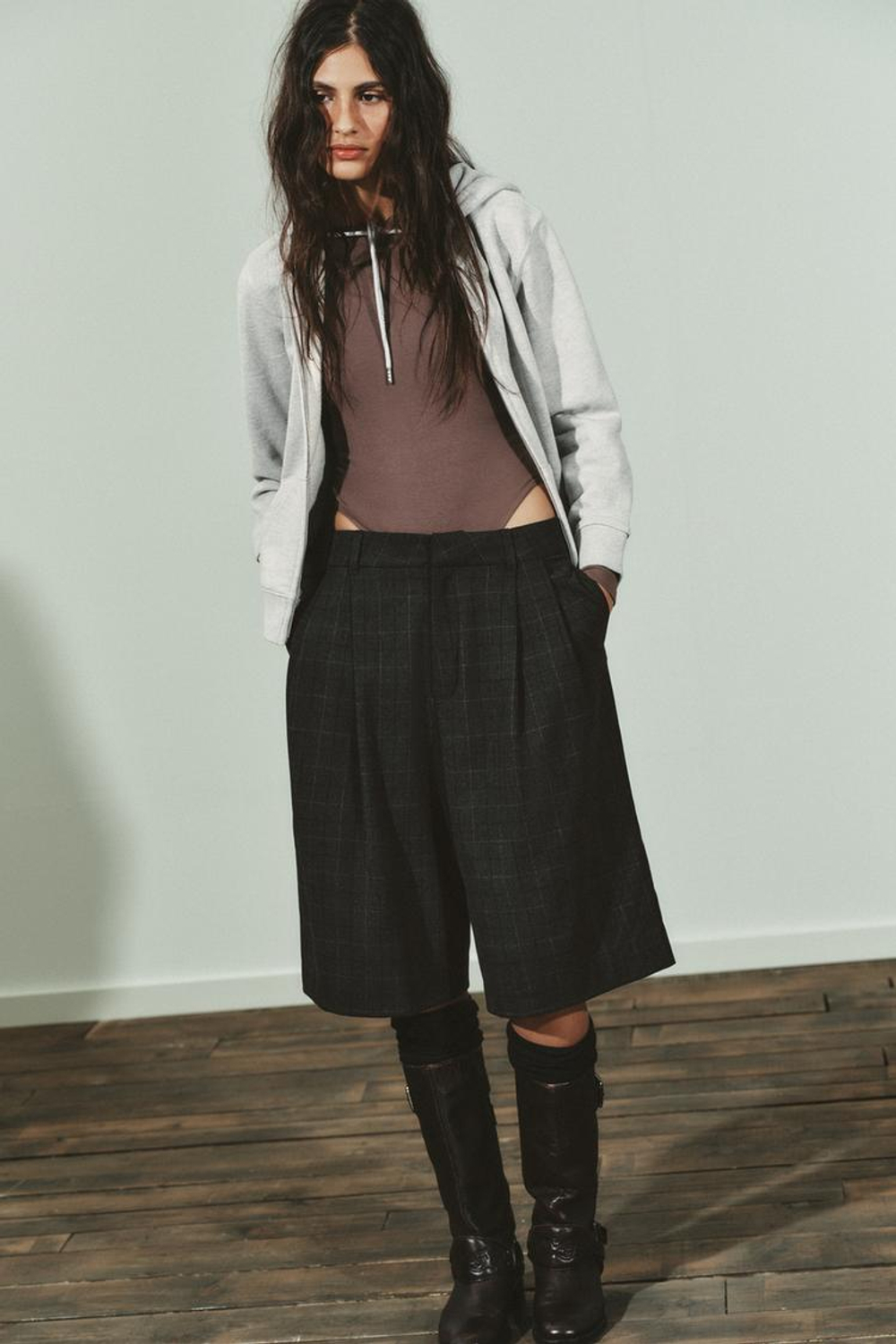 ZARA БОДИ ИЗ ХЛОПКА И МОДАЛА, СЕРО-КОРИЧНЕВЫЙ