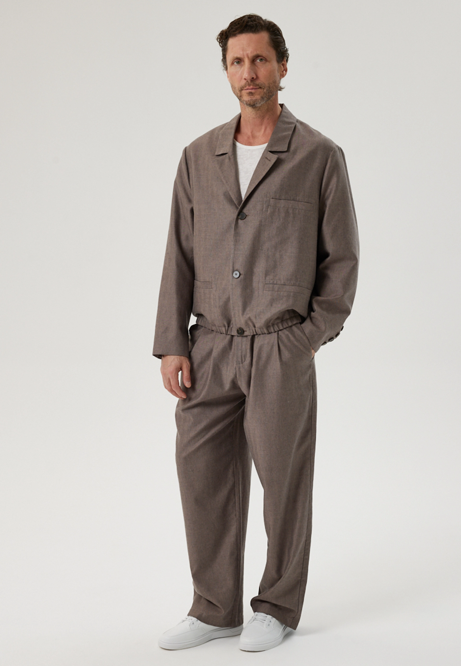 Свободный бомбер серого цвета