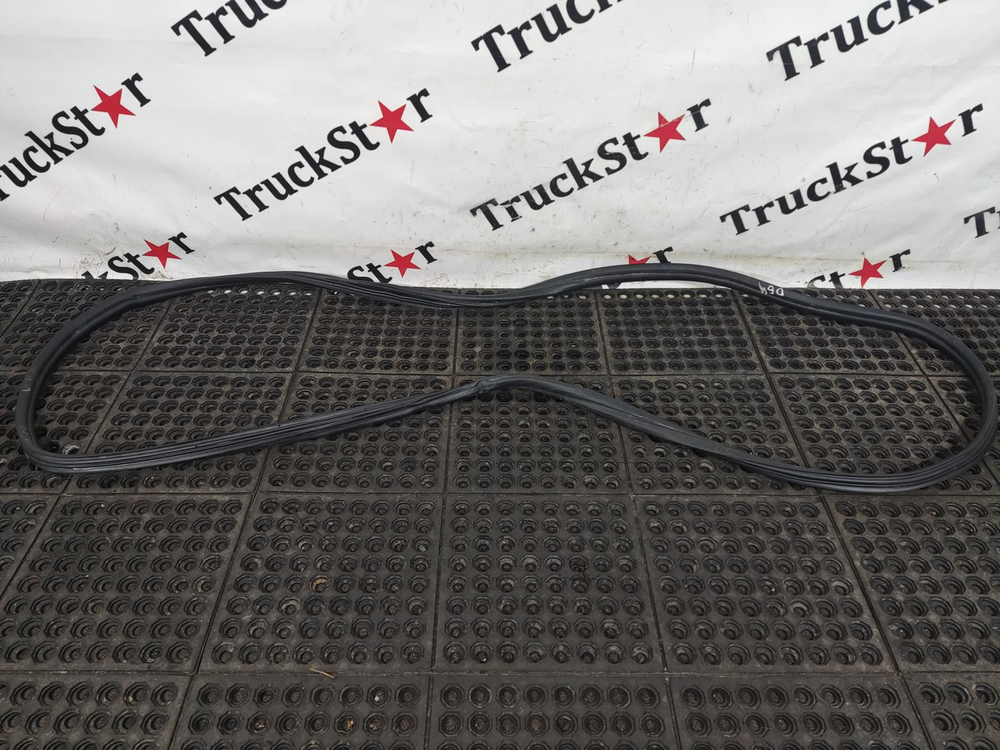 Уплотнитель двери 2023г