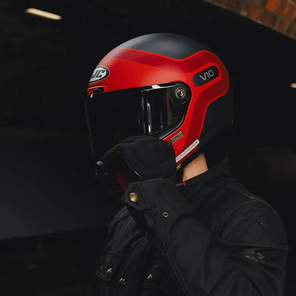 V10 Grape MC1SF / Черно-красный