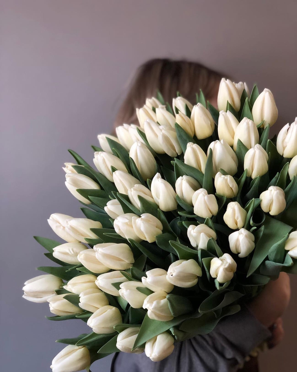 Букет из 51 белого тюльпана