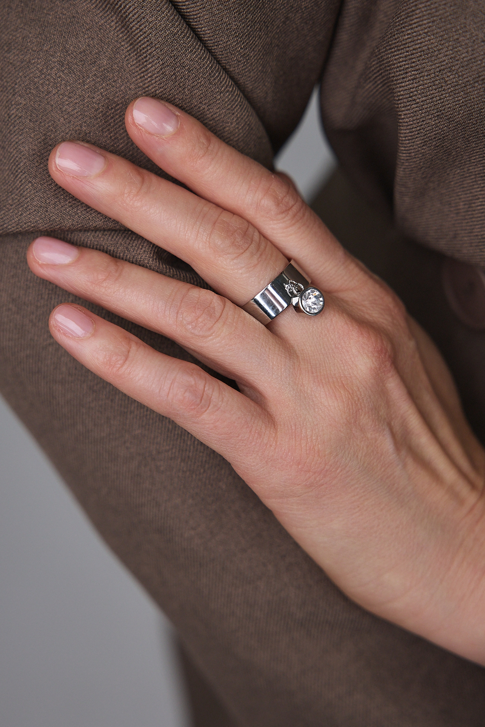 EL SSR2404SCR Кольцо