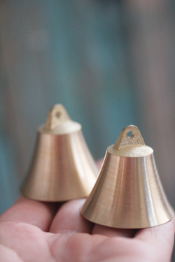 Колокольчик большой латунь 4,8х5 см (2 шт)