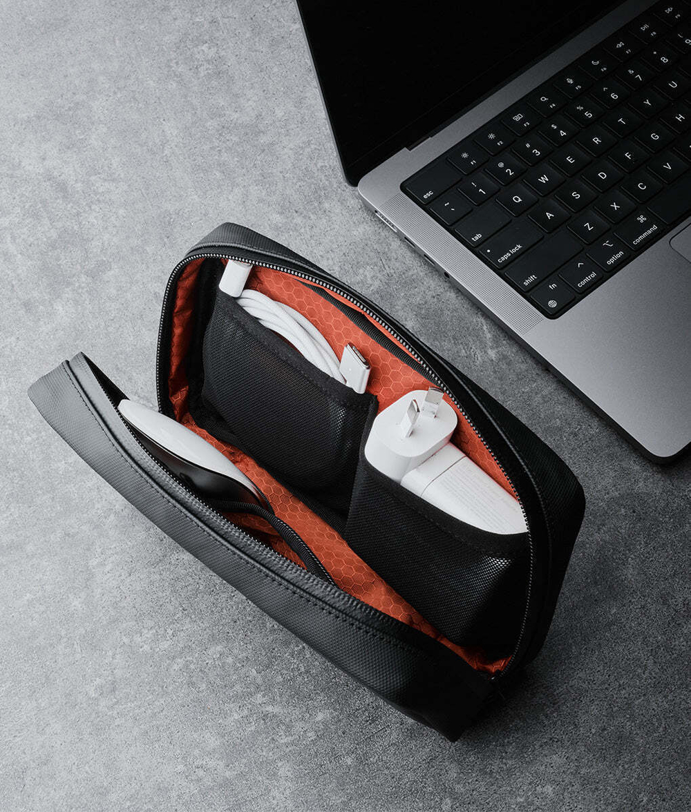 Несессер Alpaka Tech Kit