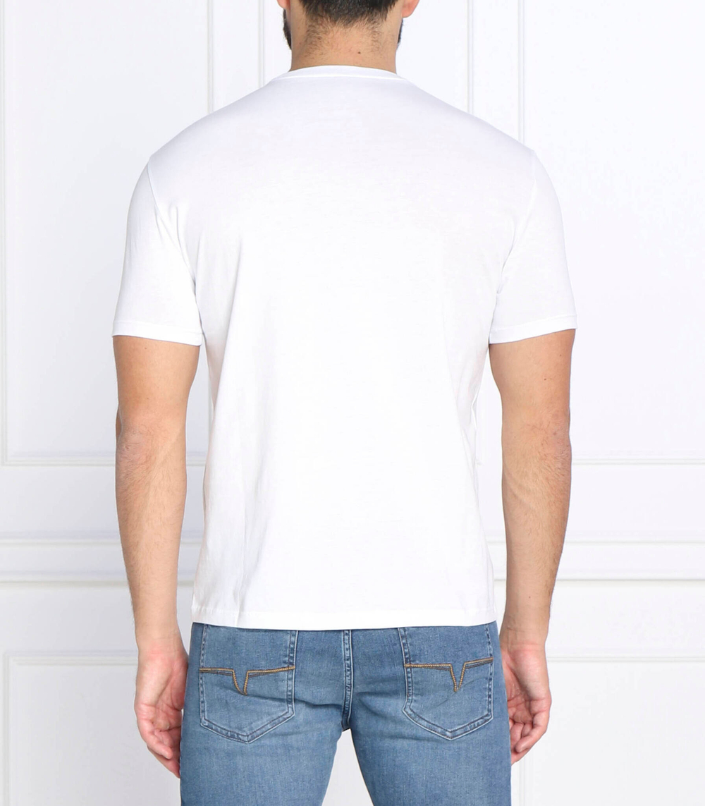 футболка Armani Exchange - белый(6LZTAM ZJA5Z)